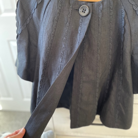 Ellen Tracy black swing cropped jacket, size 6 - Picture 2 of 10